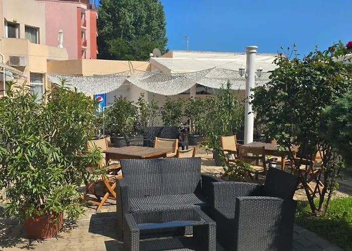 Vanilla Garden Lägenhetshotell Slăntjev Brjag