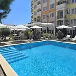 Lägenhetshotell Vanilla Garden Slăntjev Brjag
