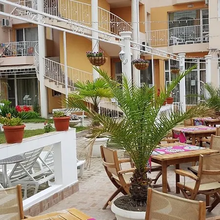 Vanilla Garden Aparthotel Sluneční pobřeží