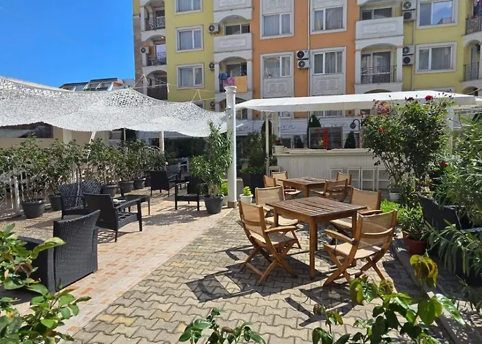 Vanilla Garden Aparthotel 3*